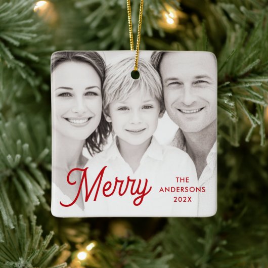 Merry red festive retro font name year photo keramikornament (Baum)