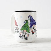 Merry Scattered Gnomes Zweifarbige Tasse (Vorderseite Links)