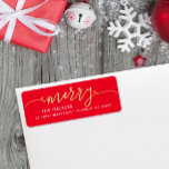 MERRY Script Gold Foil on Red Christmas Address<br><div class="desc">Dieses schlichte Design zeichnet sich durch den festlichen Gruß "fröhlich" in den Imitaten Goldfolie. Klicken Sie auf die Schaltfläche Anpassen, um mehr Flexibilität beim Ändern/Hinzufügen von Text/Fotos und Designelementen zu erhalten! Variationen dieses Designs sowie der Koordinationsprodukte sind in unserem Shop, zazzle.com/store/doodlelulu, erhältlich. Kontaktieren Sie uns, wenn Sie dieses Design für...</div>