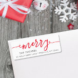 MERRY Script Simple Red Christmas Rücksendeadresse<br><div class="desc">Dieses einfache Design zeichnet sich durch den feierlichen Gruß "Fröhlichkeit" aus. Klicken Sie auf die Schaltfläche Anpassen, um mehr Flexibilität beim Ändern/Hinzufügen von Text/Fotos und Designelementen zu erzielen! Variationen dieses Designs sowie koordinierende Produkte sind in unserem Shop, zazzle.com/store/doodlelulu, erhältlich. Kontaktieren Sie uns, wenn Sie dieses Design auf ein bestimmtes Produkt...</div>