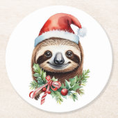 Merry Slothmas Sloth in Weihnachtsmannmütze Red Bo Runder Pappuntersetzer (Vorderseite)