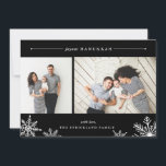 Merry Snowflake Hanukkah Foto Card | Schwarz Feiertagskarte<br><div class="desc">Die elegante und moderne Hanukkah-Fotokarte verfügt über zwei beliebte Fotos, die nebeneinander angeordnet sind, mit der "Joyous Hanukkah" oben in weißer Kursivschrift und Blocktypografie. Personalisieren Sie mit Ihrem persönlichen Gruß und Namen am unteren Rand, betont durch vier weiße Schneeflocken Illustrationen. Ein schwarzer Hintergrund verleiht Ihrem Gruß im Urlaub klassische Eleganz....</div>