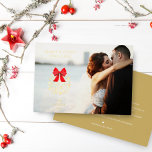 Merry & Sweet Christmas Elegantes Foto Blumenball Folien Feiertagskarte<br><div class="desc">Merry & Sweet Weihnachten Elegantes Foto Floral Ball Metallic Foil Holiday Card mit Umschlag. Wenn Sie gewollt haben, die Rückseite zu koordinieren, schlage ich vor, die folgenden Farbcodes zu verwenden: Rose Gold C3999B - Gold #CBB068 - Silver #B3B3B. WICHTIGER HINWEIS: Dieses Design ist Teil einer Sammlung und hat andere koordinierte...</div>