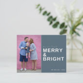 Merry und Bright Blue Foto Holiday Postkarte (Stehend Vorderseite)