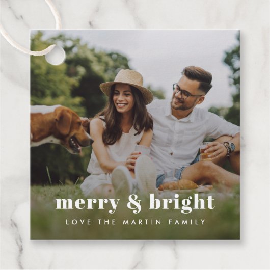 Merry und Bright | Modernes Foto Xmas Geschenkanhänger (Vorderseite)