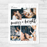 Merry und Bright | Multi Foto Grid Christmas Fleecedecke<br><div class="desc">Diese ultramoderne Feriendecke ist der perfekte Schwarz-Weiß-Akzent für Weihnachten! Es gibt Platz für vier Ihrer liebsten persönlichen Fotos,  plus eine lässige Schriftzeichen-Typografie,  die "fröhlich   hell" sagt. Fügen Sie Ihr Monogramm oder Ihren Namen für einen festlichen Sake,  den Ihre Familie schätzen wird.</div>