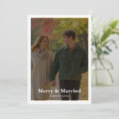 Merry & Verheiratet Couple Holiday Card Feiertagskarte (Stehend Vorderseite)