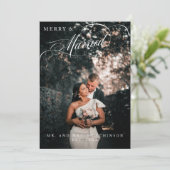 Merry & Verheiratet Elegantes Script-Foto Feiertagskarte (Stehend Vorderseite)