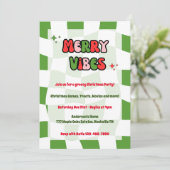 Merry Vibes Groovy Christmas Party Einladung (Stehend Vorderseite)