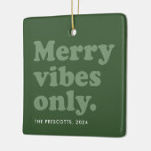 Merry vibes nur Retro grün 2022 Ferien Foto Keramikornament (Links)