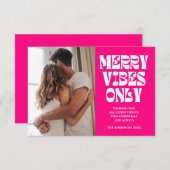 Merry Vibes Only Groovy Hot Pink Christmas Card Dankeskarte (Vorne/Hinten)