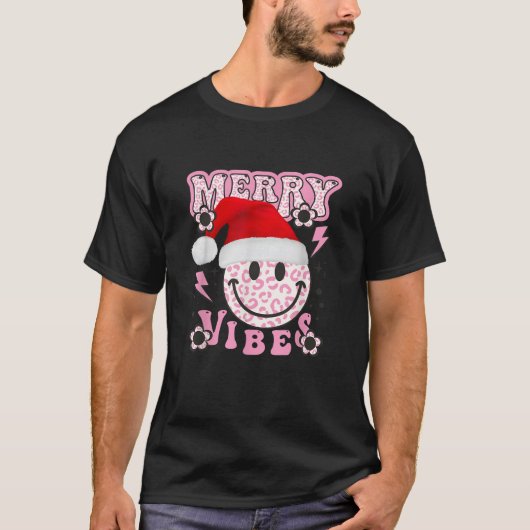 Merry Vibes Pink Leopard Print lächelnd glückliche T-Shirt (Vorderseite)