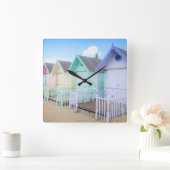Mersea Island Beach Huts Quadratische Wanduhr (Zuhause)