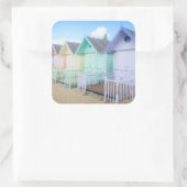 Mersea Island Beach Huts Quadratischer Aufkleber (Tasche)