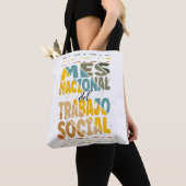 Mes Nacional del Trabajo Social, Sozialarbeiter Tasche (Von Nahem)