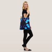 Mesmerisieren von Holografisch Cyberpunk Hexagon T Tasche (Am Model)