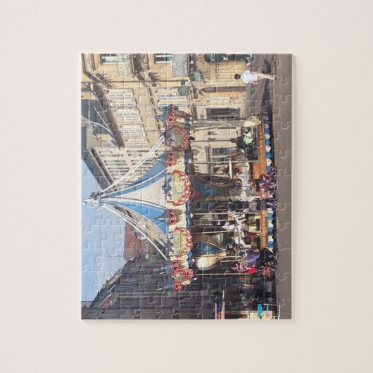 Messe Ground Roundabout in einer antiken französis Puzzle (Vertikal)