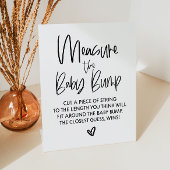 Messen Sie das Baby Bump Baby Shower Game-Zeichen Sockelschild