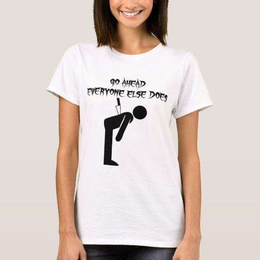 Messer in der Rücken gehen nach vorne, jeder ander T-Shirt (Vorderseite)