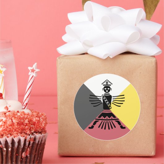 Messerkrieger in vier Richtungen Runder Aufkleber (Party)