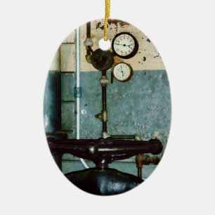 Messgeräte in der Maschinenwerkstatt Keramik Ornament