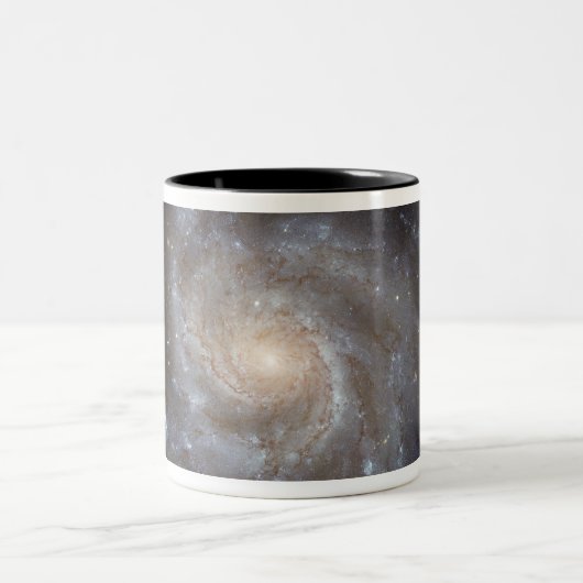 Messier 101, Pinwheel Galaxy Zweifarbige Tasse (Mittel)