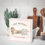 Messlöffel | Liebe ohne Maßnahme Holzkisten Schild<br><div class="desc">Sie werden dieses hübsche Holzkastenschild und seine inspirierende Botschaft Liebe geben. Messlöffel mit Blumenakzent begleiten die Botschaft: "Liebe ohne Maß."</div>