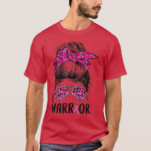 Messy-Brillen tragen rosa Krieger-Brustkrebs T-Shirt