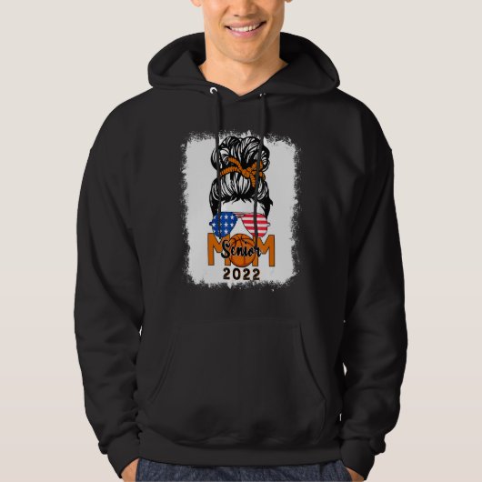Messy Bun Basketball Senior Mama 2022 gebleicht Hoodie (Vorderseite)