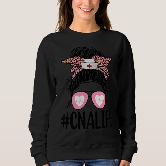 Messy Bun Cna Life Bleached Certified Nursing Assi Sweatshirt (Vorderseite)