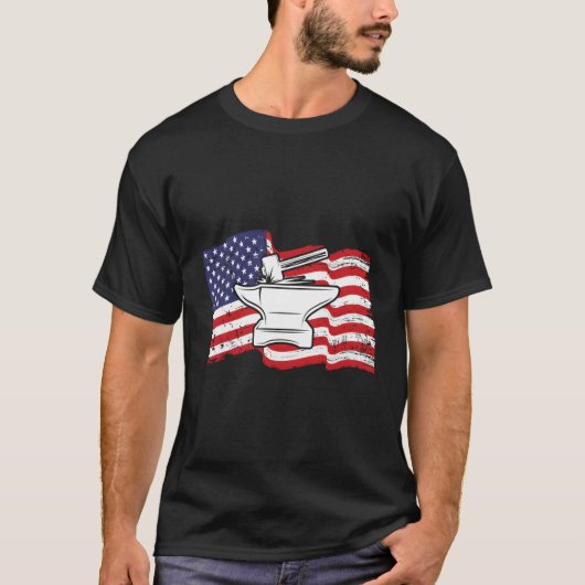 Metal Forge Metal Worker American Flag Patriotic B T-Shirt (Vorderseite)
