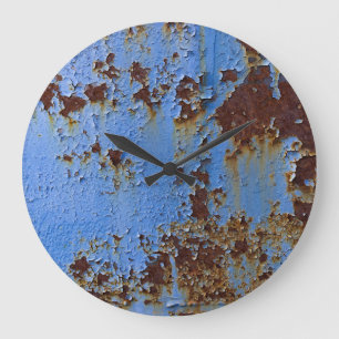 Metall- und Blaulacktextur. Große Wanduhr