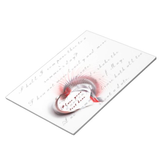 Metallherz mit Shakespeares Sonnet 18 Notizblock (angewinkelt)