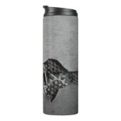 Metallhintergrund mit mechanischem Schaden Thermosbecher (Nach rechts gedreht)