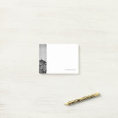 Metallhintergrund mit mechanischer Beschädigung Post-it Klebezettel (Auf Schreibtisch)