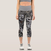 Metallic Abstract 101 Steel Gray Capri Leggings (Vorderseite)