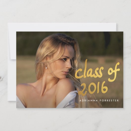 Metallic Gold Class of 2016 Typografy Foto Einladung (Vorderseite)