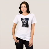 Metallic Midnight Rose Portrait Dunkle Flora Tri-Blend Shirt (Vorderseite voll)