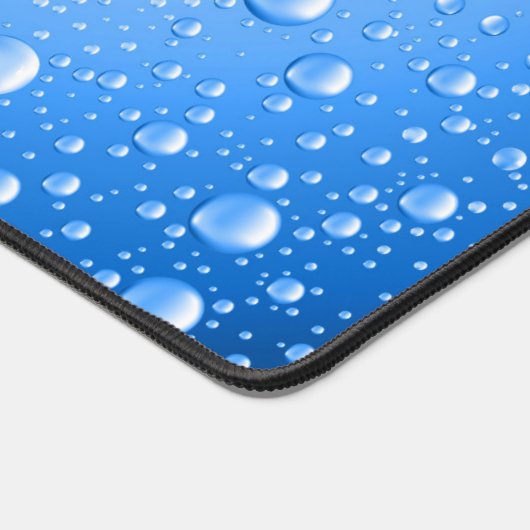 Metallic Sky Blue Rain Drops Schreibtischunterlage (Ecke)