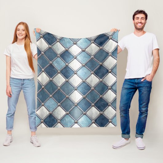 Metallisch-blauer Diamant - Geometrisch-industriel Fleecedecke (Beispiel)