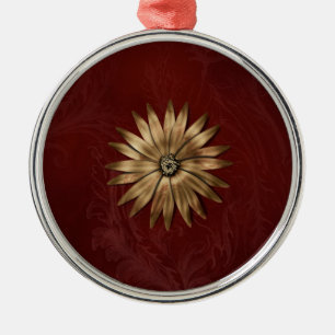 Metallische Gold-Blume auf rotem Stoff Ornament Aus Metall