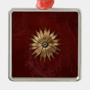 Metallische Gold-Blume auf rotem Stoff Silbernes Ornament