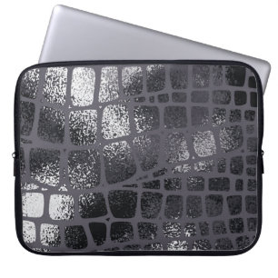 Metallische schwarze Schlangenhaut: Elegante Textu Laptopschutzhülle