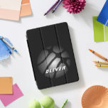 Metallische Silber Black Basketball Ball Sports iPad Pro Cover<br><div class="desc">Metallic Silver Black Basketball Ball Sport Laptop Ärmel. Fügen Sie Ihren Namen hinzu oder löschen Sie ihn.</div>