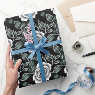Metallische Silberrosen mit dunkelgrünen Blättern Geschenkpapier