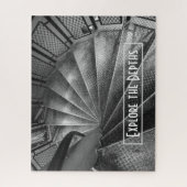 Metallische Treppe aus schwarzem und weißem Imitat Puzzle (Vertikal)