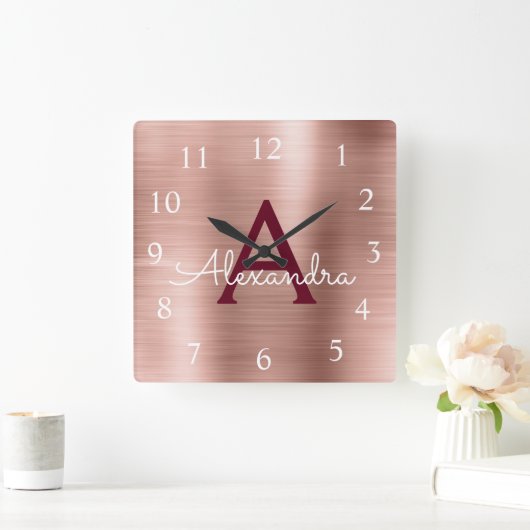 Metallischer Monogramm-Name rosa Quadratische Wanduhr (Zuhause)