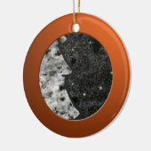 Metallischer Orangenkreis und Granitfelsen Keramikornament (Links)