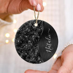 Metallischer Schwarzer Glitzer Personalisiert Keramik Ornament<br><div class="desc">Dieses schwarz gebürstete Metall und glamouröse Imitate Glitzer gemusterte Ornamente mit Ihrem eigenen individuelle Name.</div>
