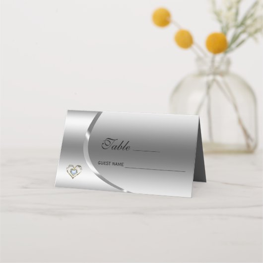 Metallischer Silberhintergrund mit Diamantenherz Platzkarte (Vorderseite)